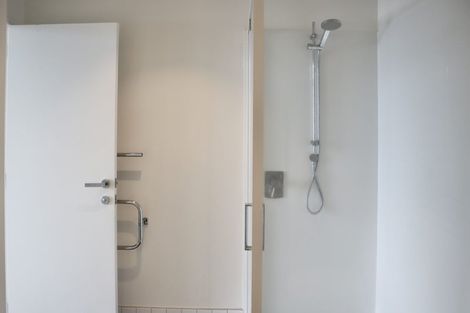Photo of property in 302/277 Maunganui Road, Mount Maunganui, 3116