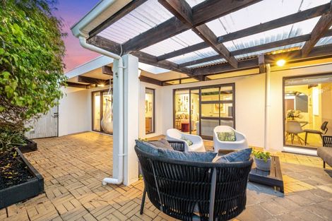 Photo of property in 7 Tabago Place, Half Moon Bay, Auckland, 2012