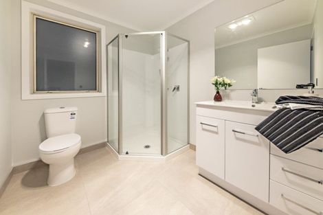 Photo of property in 32 Kauri Heart Avenue, Takanini, 2112