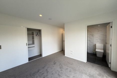 Photo of property in 13f Glendhu Road, Bayview, Auckland, 0629