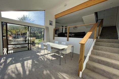 Photo of property in 91 Domain Crescent, Muriwai, Waimauku, 0881