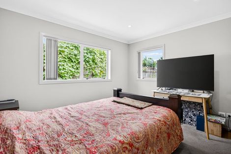 Photo of property in 37 Riverglade Parkway, Te Atatu South, Auckland, 0610