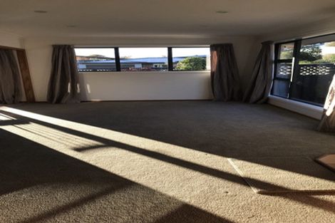 Photo of property in 5 Rhyl Place, Bryndwr, Christchurch, 8053