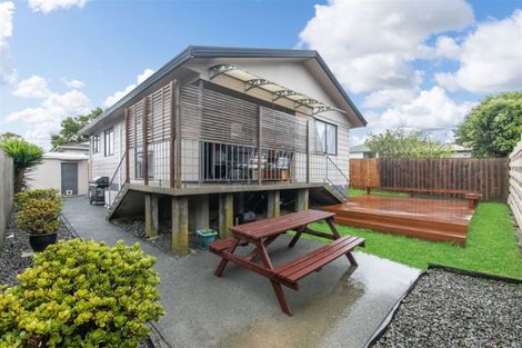 Photo of property in 9 Dalmatia Place, Henderson, Auckland, 0612