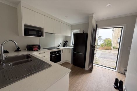 Photo of property in 28/125b Metcalfe Road, Ranui, Auckland, 0612