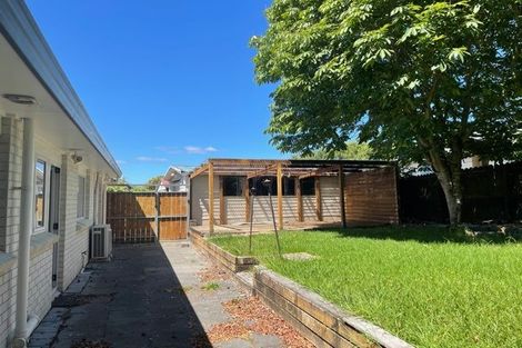 Photo of property in 47 Riverton Drive, Randwick Park, Auckland, 2105