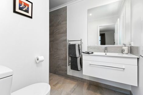 Photo of property in 209 Ballintoy Park Drive, Welcome Bay, Tauranga, 3175