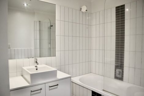 Photo of property in 302/277 Maunganui Road, Mount Maunganui, 3116