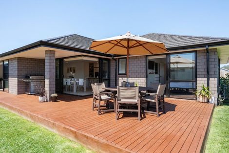 Photo of property in 19 Palm Drive, Whitianga, 3510