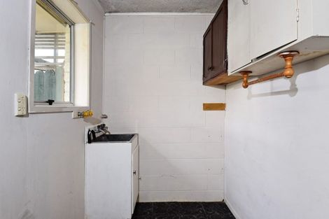 Photo of property in 106 Colwill Road, Massey, Auckland, 0614