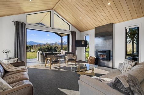 Photo of property in 6 Hidden Hills Drive, Wanaka, 9305