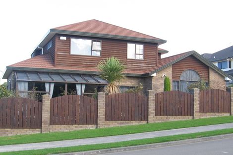 Photo of property in 7 Corsham Grove, Churton Park, Wellington, 6037