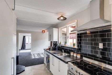 Photo of property in 6 Chester Place, Taradale, Napier, 4112