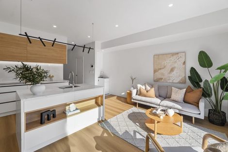 Photo of property in 37 Corunna Road, Milford, Auckland, 0620