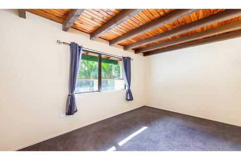 Photo of property in 271 Huia Road, Titirangi, Auckland, 0604