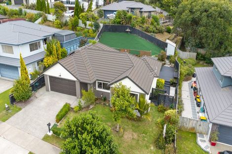 Photo of property in 50 Te Puia Drive, Aotea, Porirua, 5024