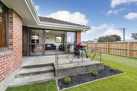 Photo of property in 32 Middleton Road, Upper Riccarton, Christchurch, 8041