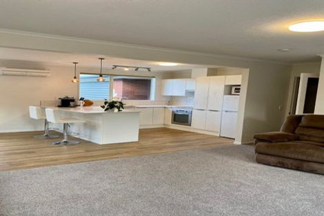 Photo of property in 83a Wilsons Road, Saint Martins, Christchurch, 8022