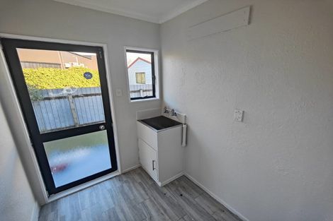 Photo of property in 77 Massey Street, Frankton, Hamilton, 3204