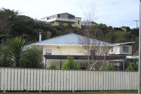 Photo of property in 13a Seaview Road, Marfell, New Plymouth, 4310