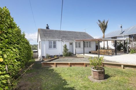 Photo of property in 86 Garfield Road, Helensville, 0800