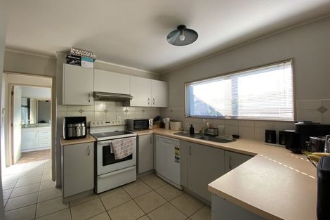 Photo of property in 48 De Quincey Terrace, Highland Park, Auckland, 2010