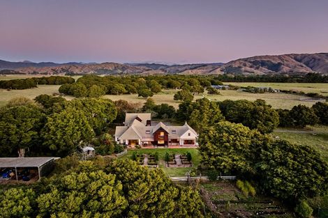 Photo of property in 117 Arcus Road, Te Horo, Otaki, 5582