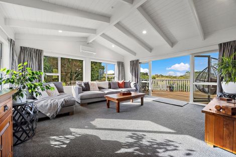 Photo of property in 145 Hanham Road, Kumeu, 0891