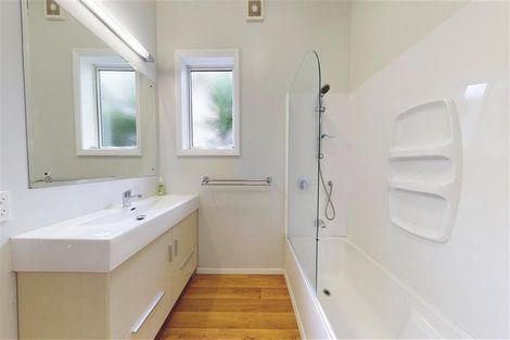 Photo of property in 30 South Street, Petone, Lower Hutt, 5012
