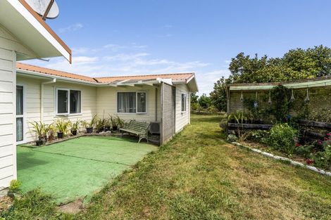 Photo of property in 318 Kuku Beach Road, Kuku, Levin, 5570
