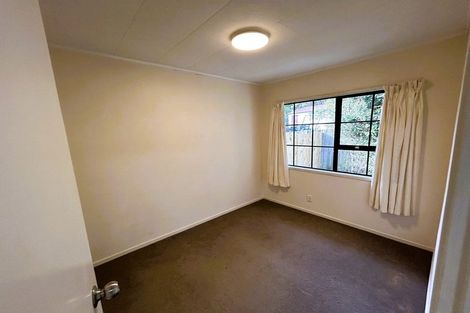 Photo of property in 69 Santiago Crescent, Unsworth Heights, Auckland, 0632