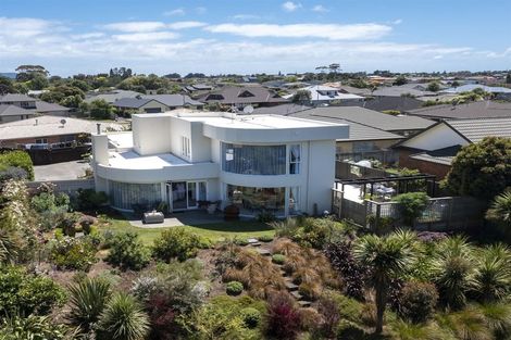 Photo of property in 40 Regent Drive, Paraparaumu Beach, Paraparaumu, 5032