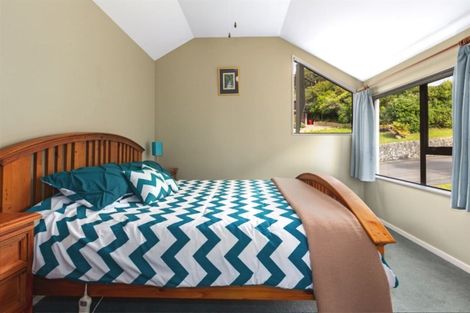 Photo of property in 12 Furneaux Grove, Whitby, Porirua, 5024