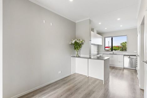 Photo of property in 3/4 Onekiritea Road, Hobsonville, Auckland, 0616