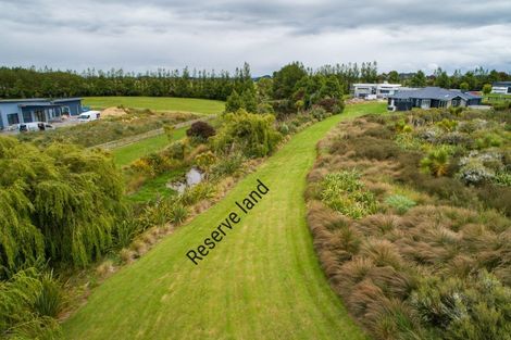 Photo of property in 3 Paterson Lane, Kelvin Grove, 4470