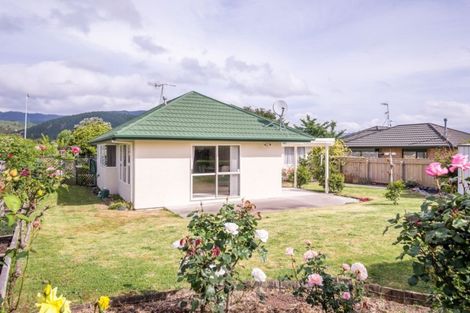 Photo of property in 73 Makarini Street, Paraparaumu, 5032