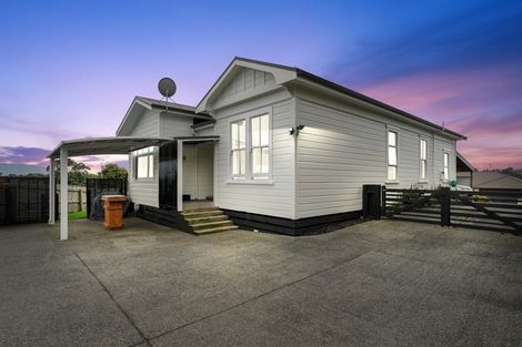 Photo of property in 2 Lambert Way, Paraparaumu, 5032