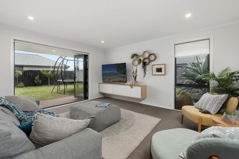 Photo of property in 5 Raiha Street, Papamoa Beach, Papamoa, 3118