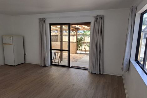 Photo of property in 7 Sullivan Avenue, Mangere Bridge, Auckland, 2022