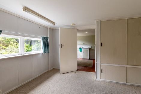 Photo of property in 15 Fairmount Road, Titirangi, Auckland, 0604