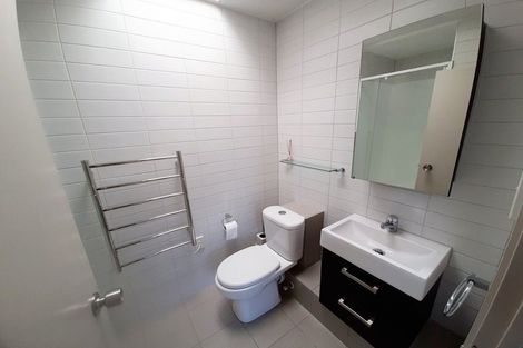 Photo of property in 1/72l Kitchener Road, Milford, Auckland, 0620