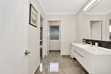 Photo of property in 39 Montia Close, Papamoa Beach, Papamoa, 3118