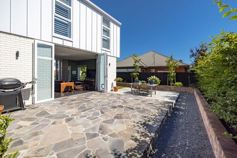 Photo of property in 51 Jeffreys Road, Bryndwr, Christchurch, 8052