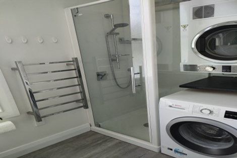 Photo of property in 142 Tasman Street, Mount Cook, Wellington, 6021