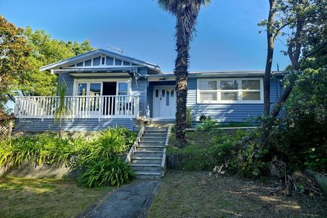 Photo of property in 2 Harvey Road, Bluff Hill, Napier, 4110