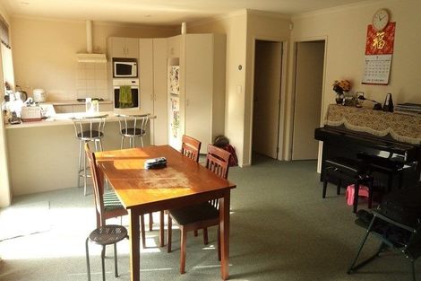 Photo of property in 16 Earlswood Avenue, Hamilton East, Hamilton, 3216