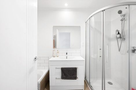 Photo of property in 10/19u Ruakiwi Road, Hamilton Lake, Hamilton, 3204