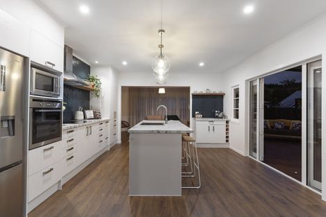 Photo of property in 110 Everitt Crescent, Whangamata, 3620