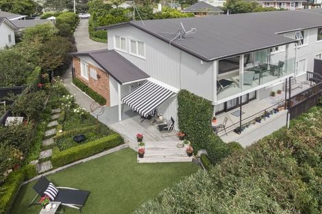 Photo of property in 4/29 Pupuke Road, Takapuna, Auckland, 0622