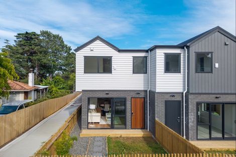 Photo of property in 140b Edgewater Drive, Pakuranga, Auckland, 2010